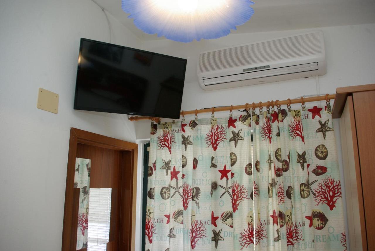 Rooms Tia Baška Voda Exterior foto