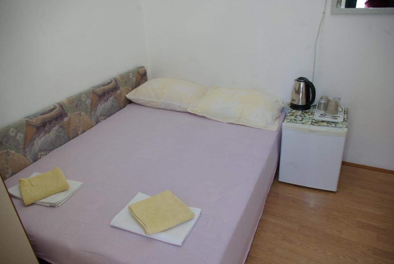 Rooms Tia Baška Voda Exterior foto
