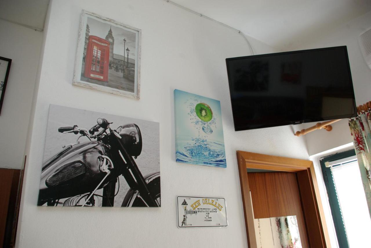 Rooms Tia Baška Voda Exterior foto