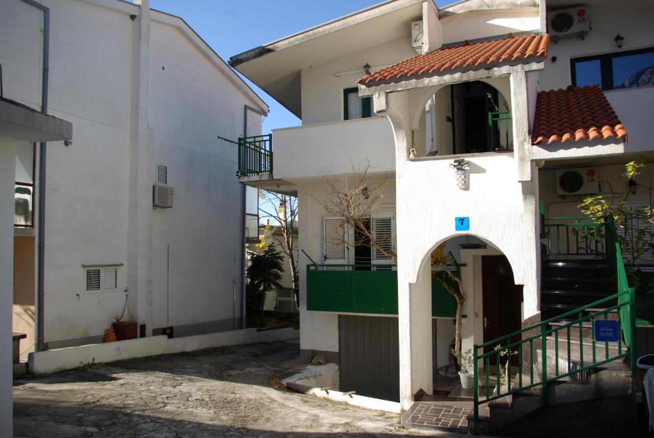 Rooms Tia Baška Voda Exterior foto