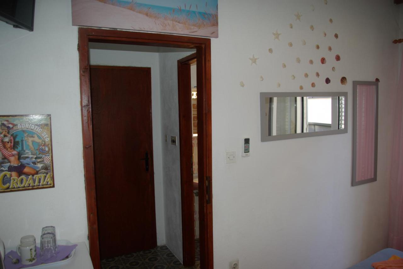 Rooms Tia Baška Voda Exterior foto