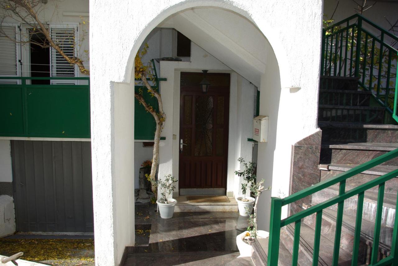 Rooms Tia Baška Voda Exterior foto
