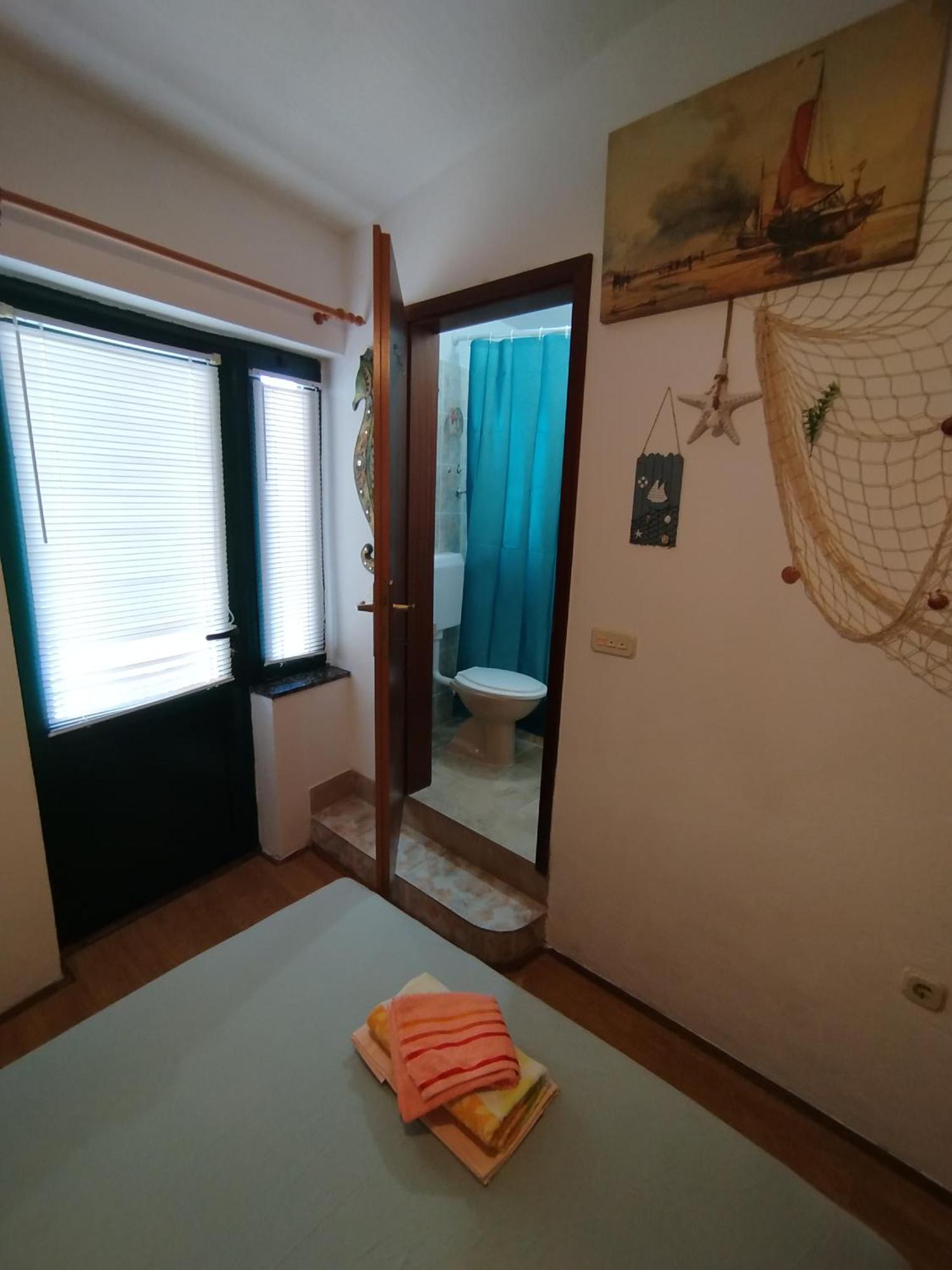 Rooms Tia Baška Voda Habitación foto