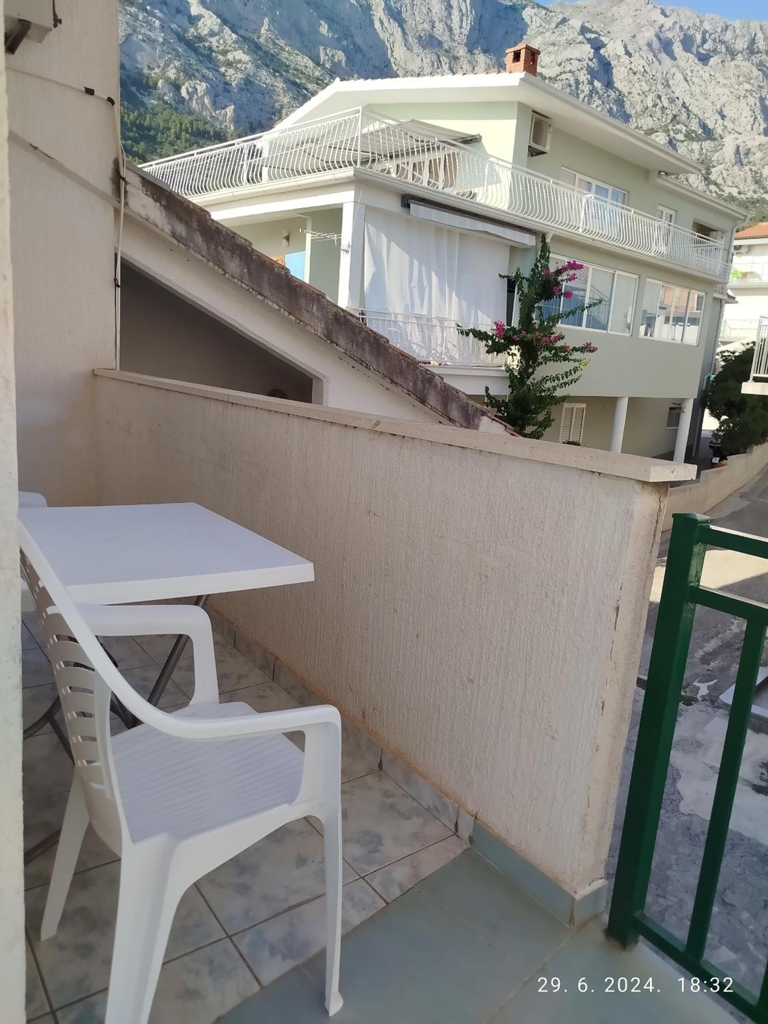 Rooms Tia Baška Voda Exterior foto